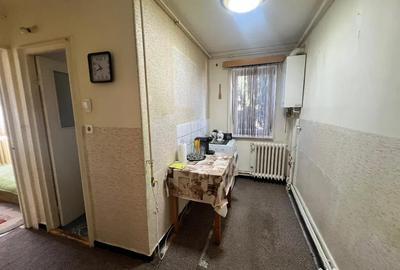 Apartament cu 3 camere semidecomandat în Dâmbu Pietros - 2