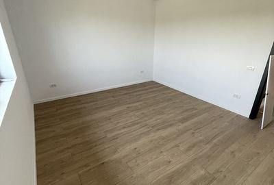 Casă cu 4 camere cu Teren 425 Mp în Domnești - 5