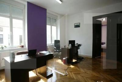 Apartament cu 5 camere decomandat în Central - 13