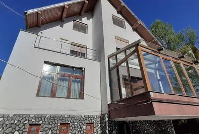 Casa de vacanta sau pensiune situata langa Cabana Trei Brazi Predeal - 2
