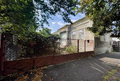 Casa de vanzare in centrul municipiului Olteni?a - 2