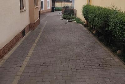 Casă cu 3 camere cu Teren 300 Mp în Central - 3