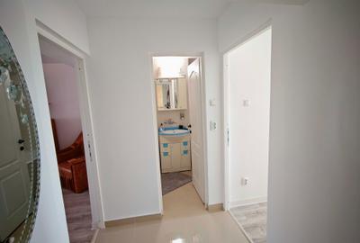 Apartament cu 2 camere decomandat în Micro 3 - 7