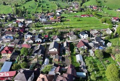 Casă cu 4 camere cu Teren 92 Mp în Central - 8
