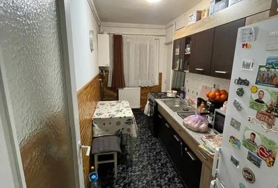 Apartament cu 2 camere decomandat în Dâmbu Pietros