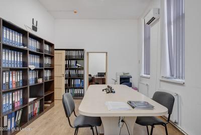 De vanzare spatiu birouri si depozitare, teren  Danubiana