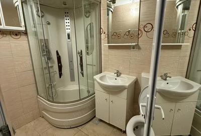 Garsonieră decomandată în Central - 2