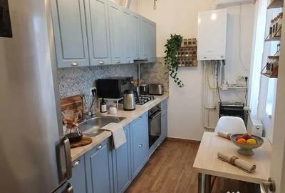 Apartament cu 3 camere semidecomandat în 13 Septembrie - 7