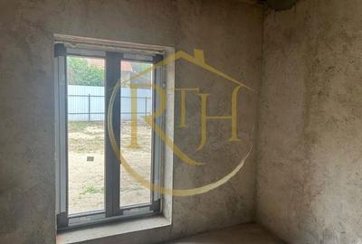 Casă cu 6 camere cu Teren 2160 Mp în Balinț - 16