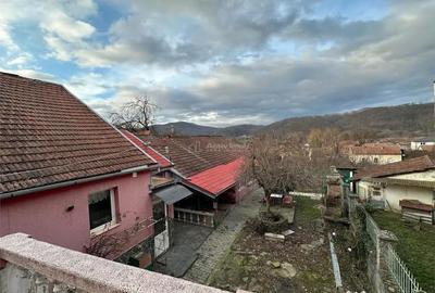 Casă cu 7 camere cu Teren 900 Mp în Central - 15