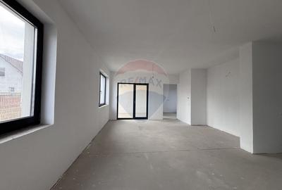 Casă cu 4 camere cu Teren 150 Mp în Șelimbăr - 2