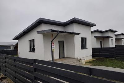 FARA COMISIOANE aproape de lac, casa cu 3 camere PARTER gata finisata la cheie - 1