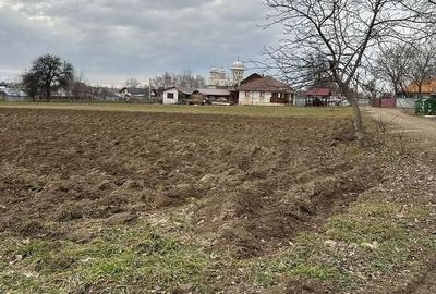 Teren de 27 mp, în Mitocu Dragomirnei - 2
