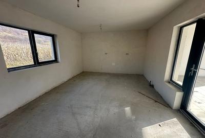 Casă individuală cu 3 camere cu Teren 450 Mp în Ampoița - 7