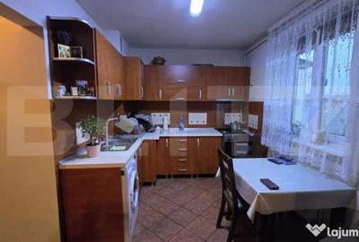 Apartament cu 3 camere decomandat în Burdea