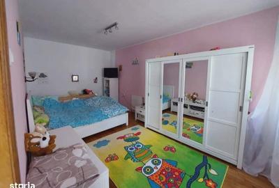 Casă cu 4 camere cu Canalizare în Central - 6