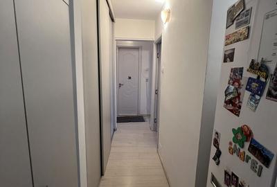 Apartament cu 3 camere semidecomandat în Calea București - 9