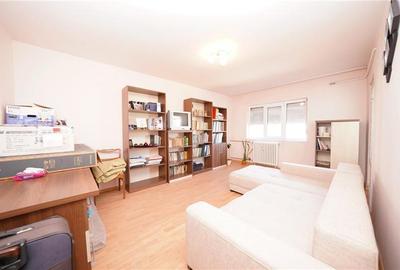 Apartament cu 3 camere decomandat în Decebal - 3