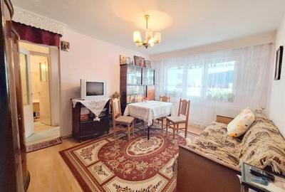 Apartament cu 2 camere semidecomandat, mobilat în Milcov