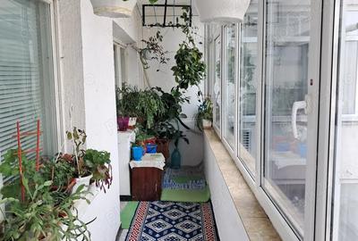 Apartament cu 4 camere decomandat în Traian - 2