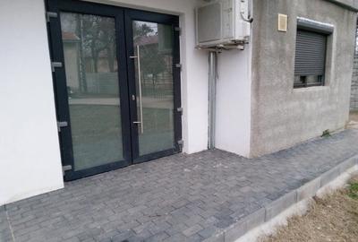 Spațiu comercial, de 50 mp, în Drăgănești-Olt - 1