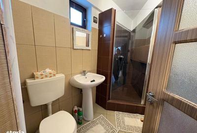Apartament cu 2 camere semidecomandat, mobilat în Central