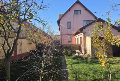 Vand Casa singur in curte 4 camere in Harman aproape de Mega Image - 1