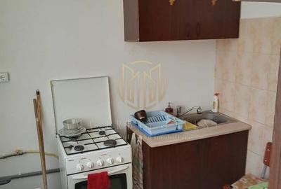 Garsonieră decomandată, mobilată în Central - 9