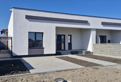 Casă cu 3 camere cu Teren 400 Mp în Becicherecu Mic - 1
