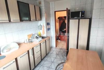 Apartament cu 3 camere decomandat în 13 Septembrie - 13