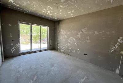 Apartament cu 3 camere decomandate debara si balcon in Sibiu