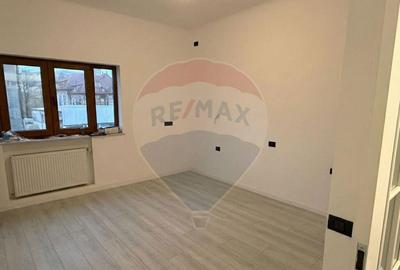 VANZARE Apartament cu 3 camere in zona Dacia - 18