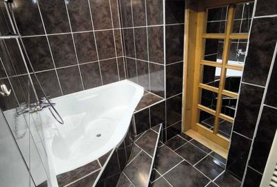 Apartament cu 3 camere semidecomandat în Trei Stejari - 1