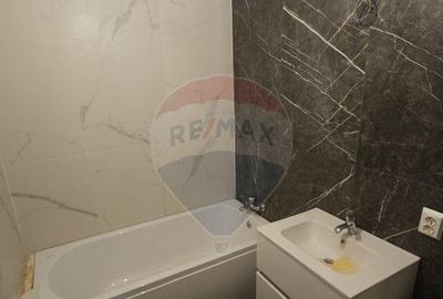 Apartament cu 3 camere semidecomandat în Andronache - 9
