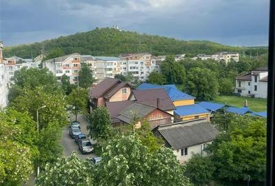 Apartament cu 3 camere decomandat, mobilat în Nicolina - 17