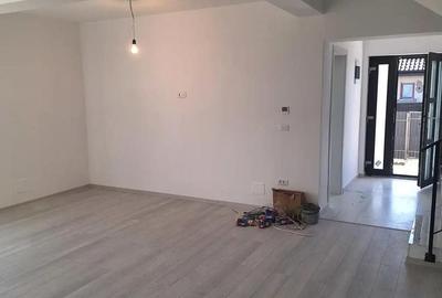 Casă cu 6 camere în Balciu - 2