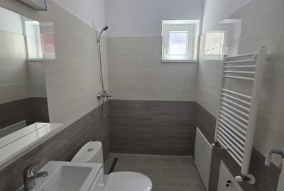 Garsonieră decomandată în Baza 3 - 12