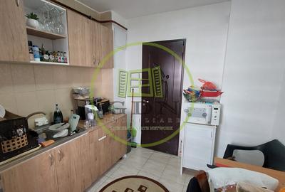 Apartament cu 2 camere decomandat, mobilat în Rovine - 3