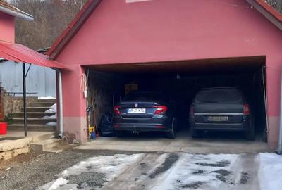 Casă cu 4 camere în Central - 2