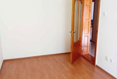 Apartament cu 3 camere decomandat în Central - 2