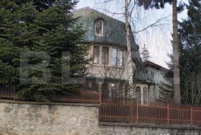 Casă cu 7 camere cu Teren 510 Mp în Predeal - 10