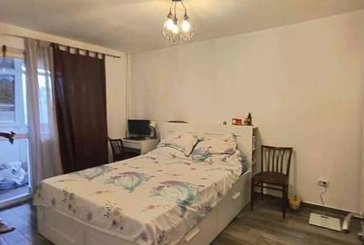 Metrou 1 Decembrie Decomandat 4 Camere - 1