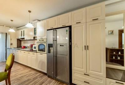 Apartament modern 3 camere, zonă centrală- ideal locuit sau investiție - 2