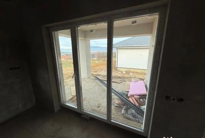 Casă cu 5 camere cu Teren 530 Mp în Satu Nou de Jos - 12