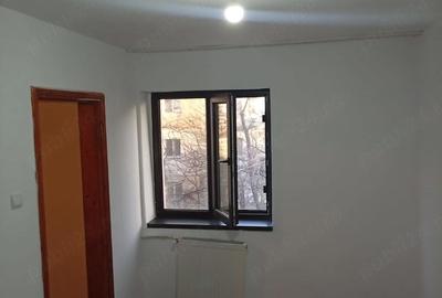 Apartament cu 3 camere semidecomandat în Neptun - 5