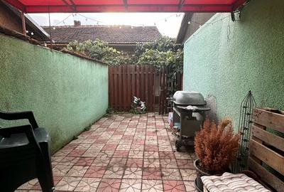 Vand casa la curte comuna - 6