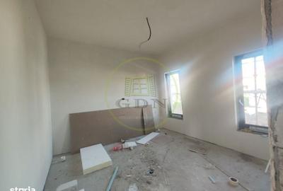 Casă cu 4 camere în Central - 2