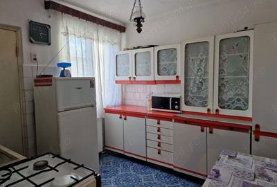Apartament cu 3 camere decomandat în Drăgășani - 7
