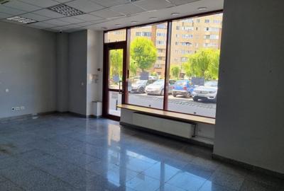 Spațiu comercial, de 45 mp, în Florilor - 9