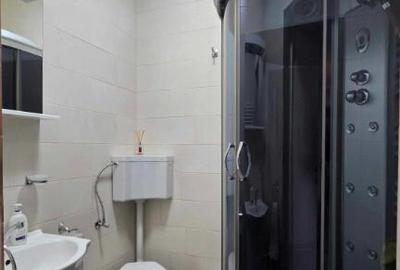 Casa de vanzare, cu piscina, intrarea in Santandrei/Mega Image - 1